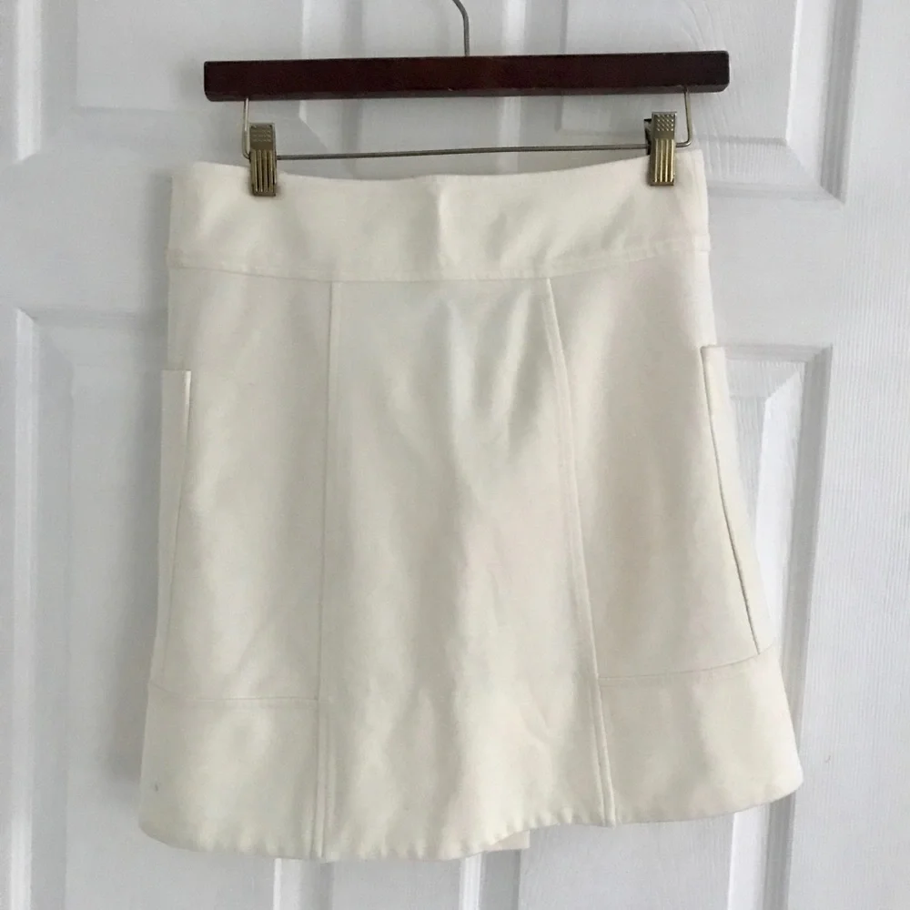 Diane von Furstenberg ecru wrap skirt - Picture 9 of 11